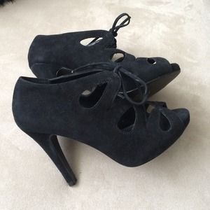 Aldo lace up heels