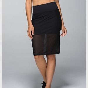 Lululemon Meesh skirt