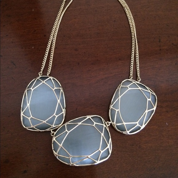Kendra Scott statement necklace