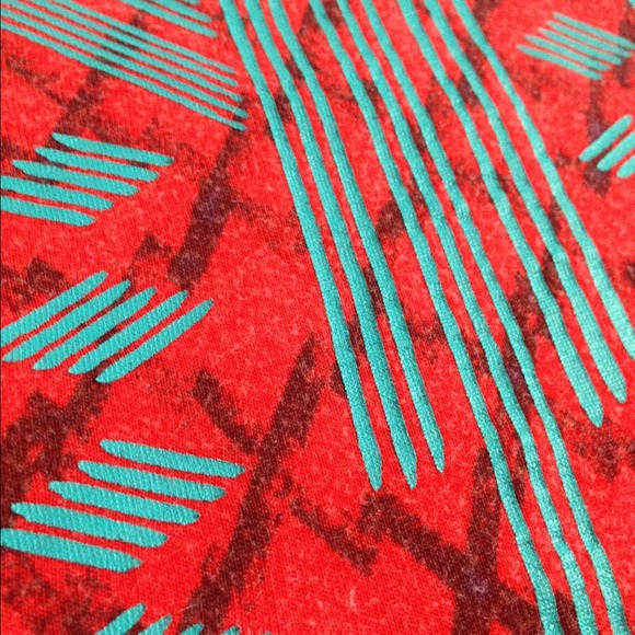 ✖️SOLD✖️ Tribal Racerback Tank - Picture 2 of 4