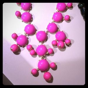 Fuchsia bubble necklace