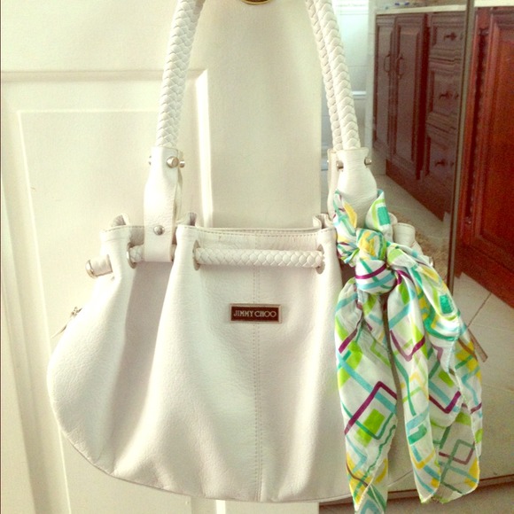 Cute white purse !!!