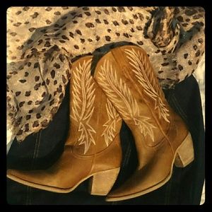 Tan Leather Cowgirl Boots