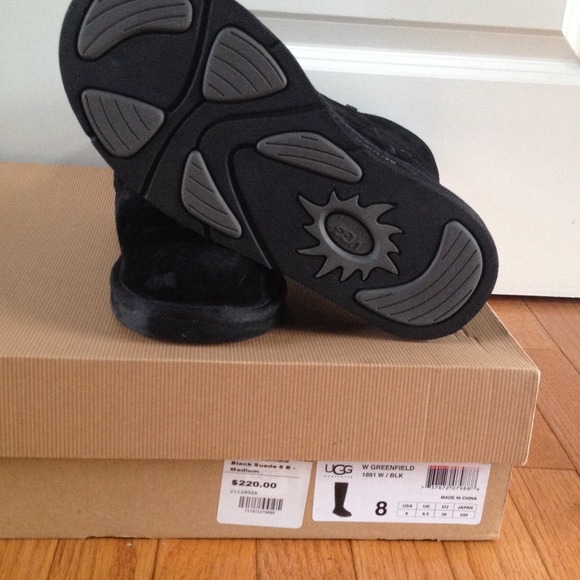 UGG Greenfield Black Suede Boots!! || SOLD - Picture 4 of 4