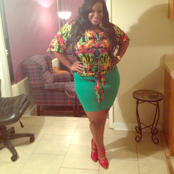 Green midi skirt (L) - Picture 1 of 1