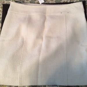 Banana Republic white wool skirt. NWT!