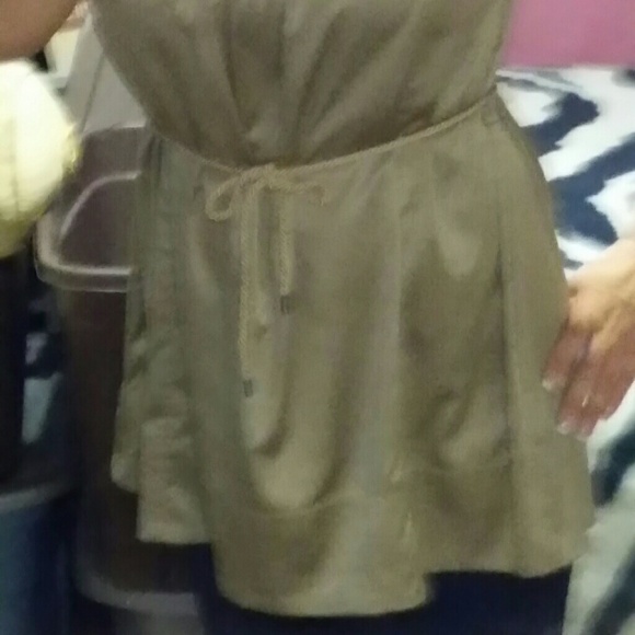 Top - Picture 3 of 3