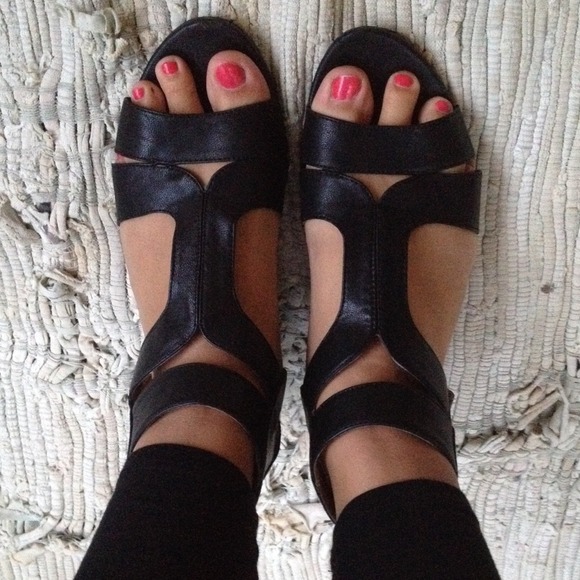 Nine West sandals! - Picture 1 of 4