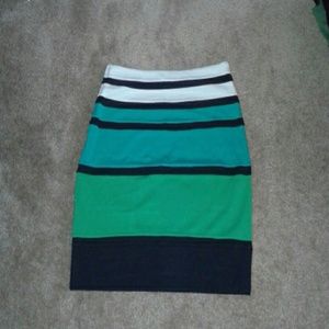 Stretch pencil skirt