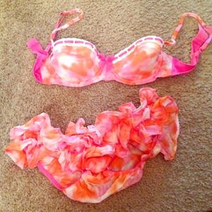 VERY CUTE VS BATHING SUIT😍💕