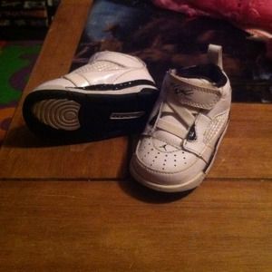baby flight Jordan's