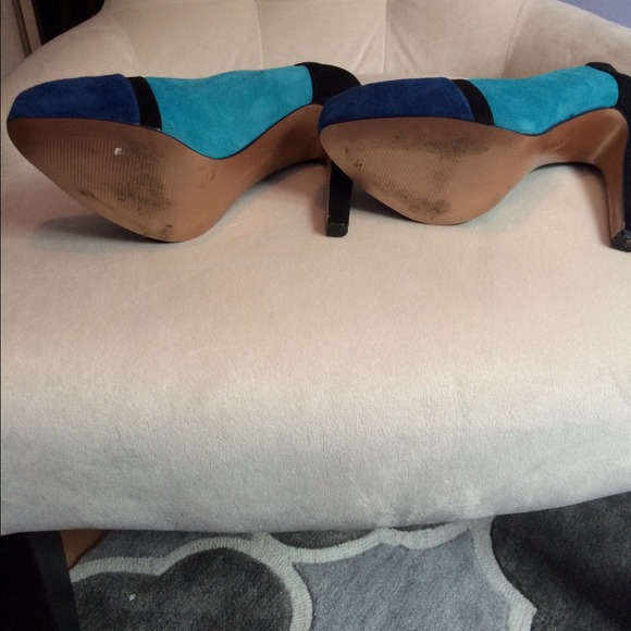 BCBGeneration colorblocked heels. Only worn once! - Picture 2 of 4