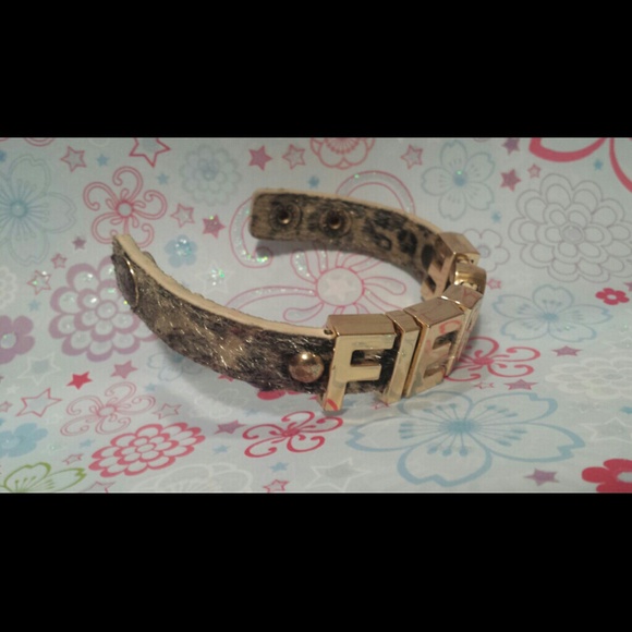 BCBG "fierce" cuff. It's beautiful statement piece - Picture 1 of 2