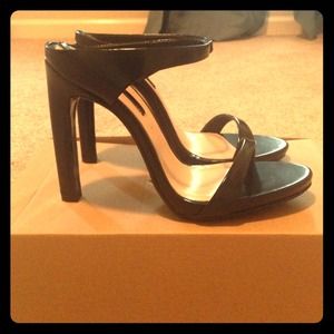 Zara Black Leather Slides