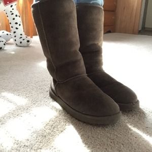 Womens size 8 Grey Tall UGGS.