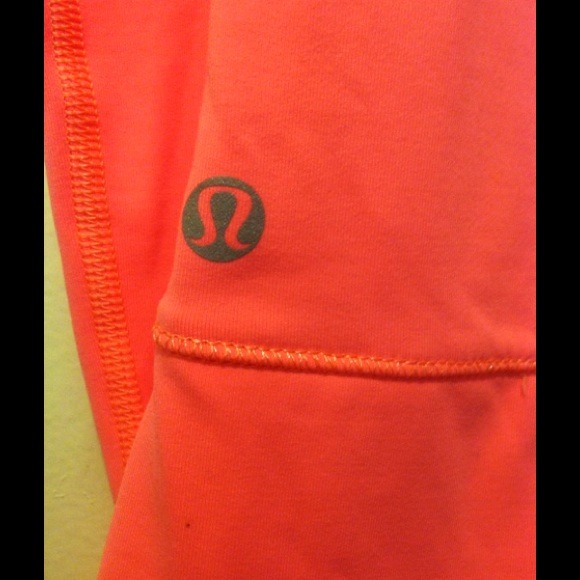 Great Condition - Lululemon Jogging Top (size 10)