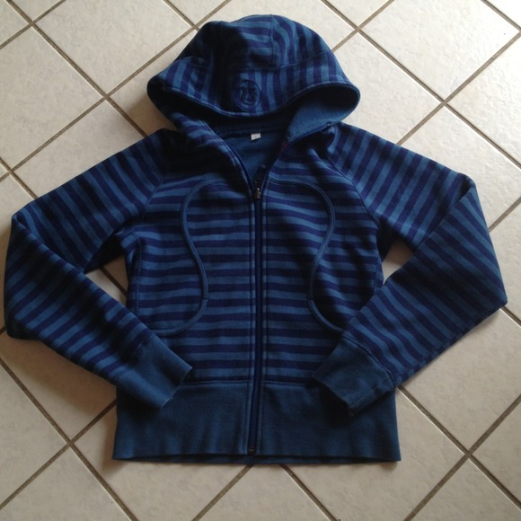 Lululemon scuba hoodie size 6