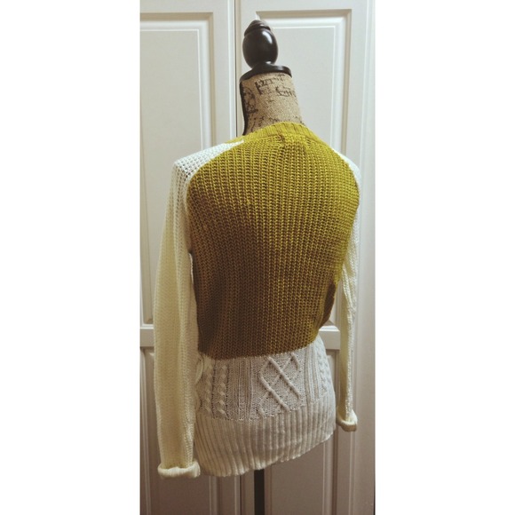 Sweater Purchased @ Boutique - Picture 2 of 3