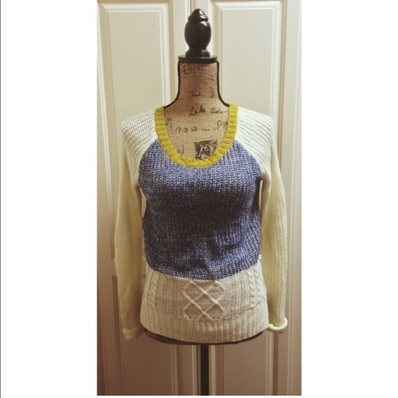 Sweater Purchased @ Boutique - Picture 3 of 3