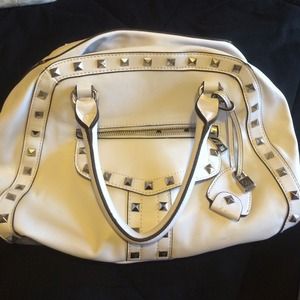 White Jessica Simpson handbag