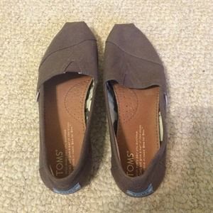 NWOT grey TOMS