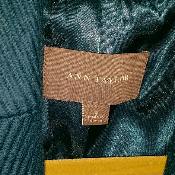 *SOLD*Coat - Picture 3 of 3