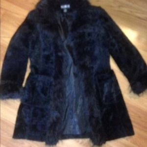 💋Stunning Faux Black Fur Coat💋
