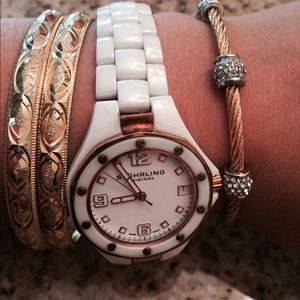 NWOT Bracelet with magnetic closure in two tone