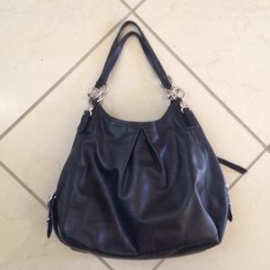 ✨Coach✨MIA Soft leather large Maggie handbag.
