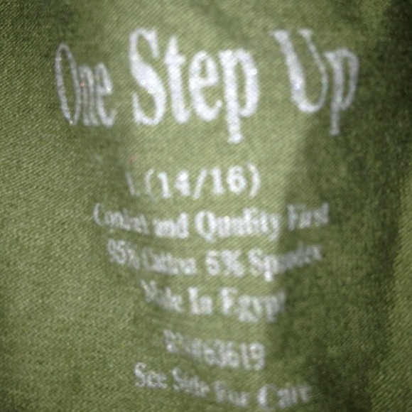 Army green t-shirt - Picture 2 of 3