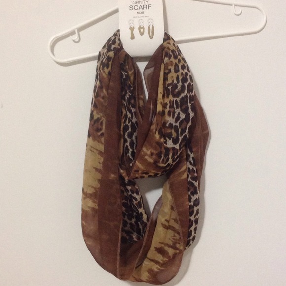 Animal print infinity scarf