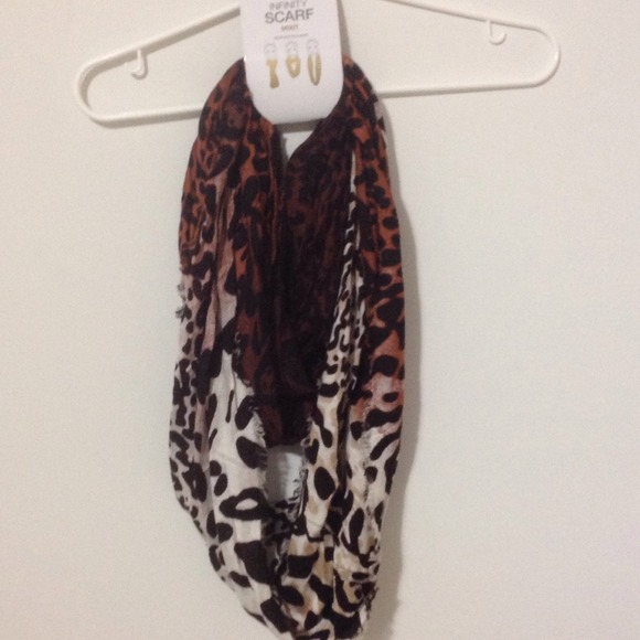 Animal print infinity scarf