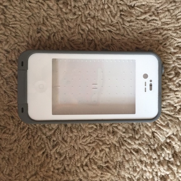 iPhone 4/4s lifeproof case