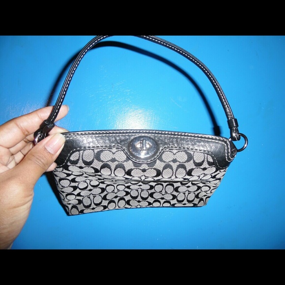 PRICE REDUCED! Cute classic black coach wristlet - Picture 2 of 4