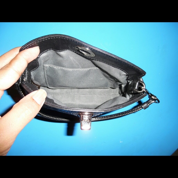 PRICE REDUCED! Cute classic black coach wristlet - Picture 3 of 4