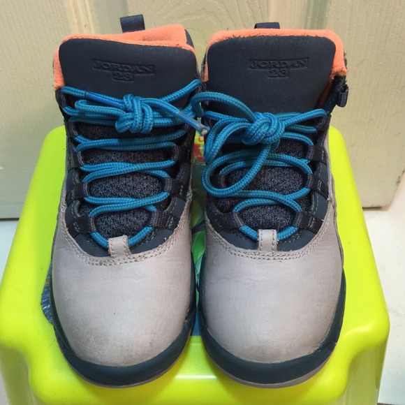 💥SOLD💥Kids jordans retro 10s "Bobcats"