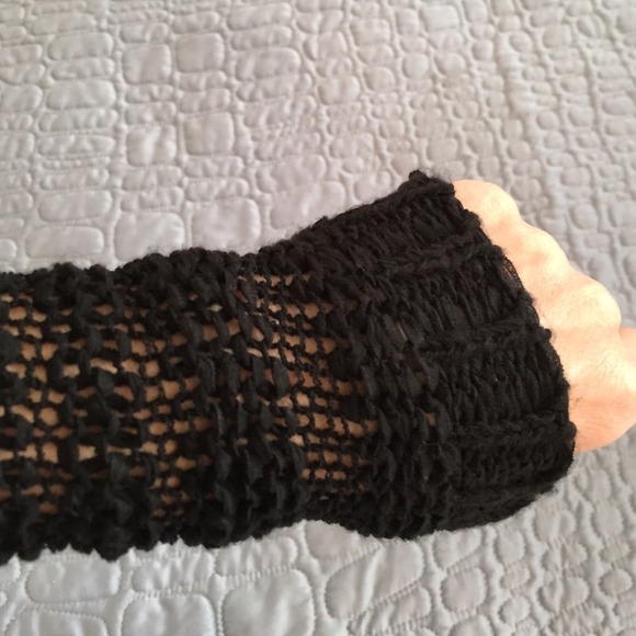 Buffalo David Bitton sweater fits like a small/med - Picture 3 of 3