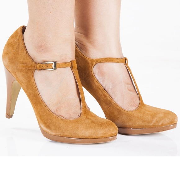 *REDUCED*NWOT Franco Sarto suede heels size 7