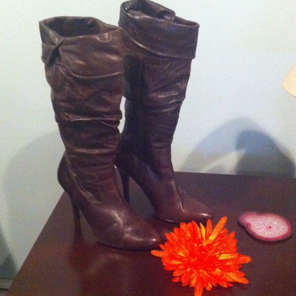 Boots - Picture 1 of 4