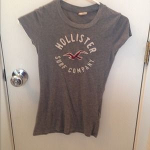 Grey hollister top