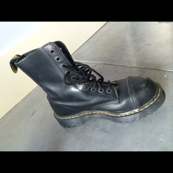 Doc marten, original black leather boots