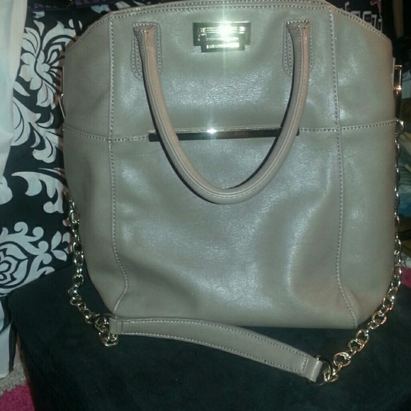 NEW...Tan purse w/removable shoulder strap