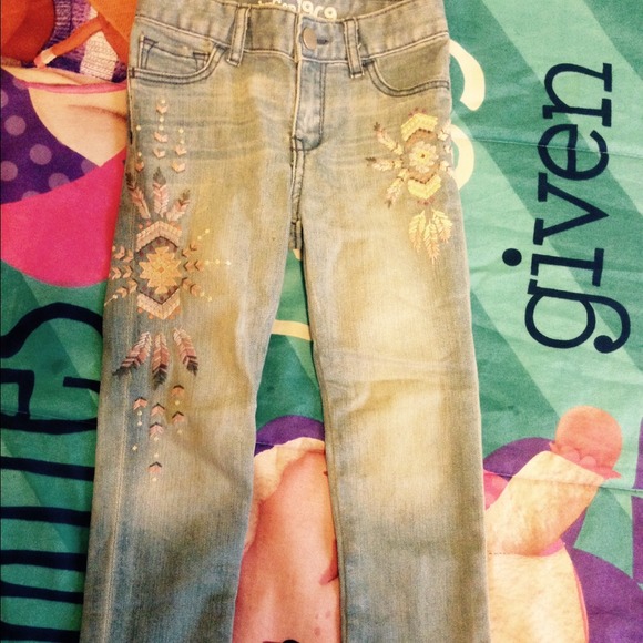 Gap kids Jeans with embroidery