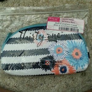 THIRTY ONE SOFT EYEGLASS CASE