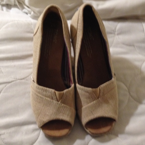 Toms wedges