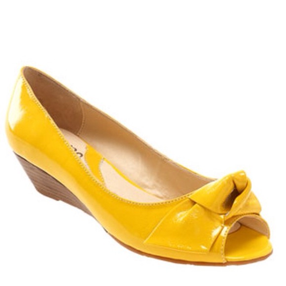 N.Y.L.A. Shoes - N.Y.L.A Julia yellow shoes NEW!