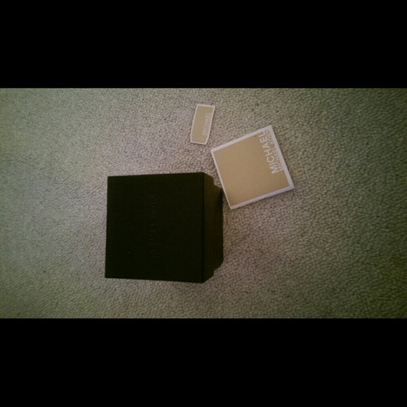 Michael Kors watch box