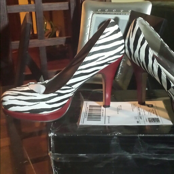 Zebra print w/red trim heels - Picture 2 of 3