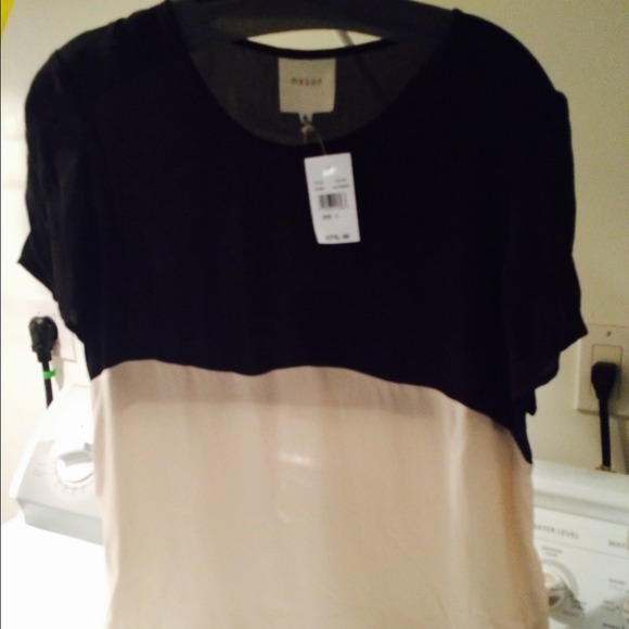 Adorable color block top! Black and bone!