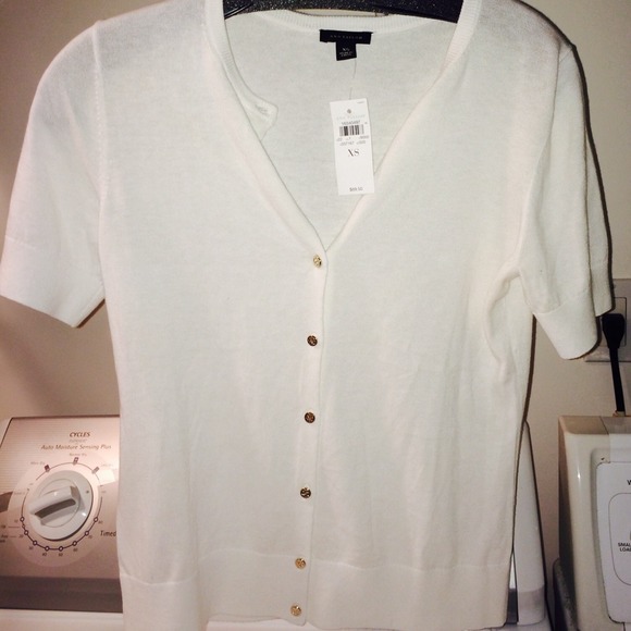 Adorable white short sleeve ann taylor cardigan!